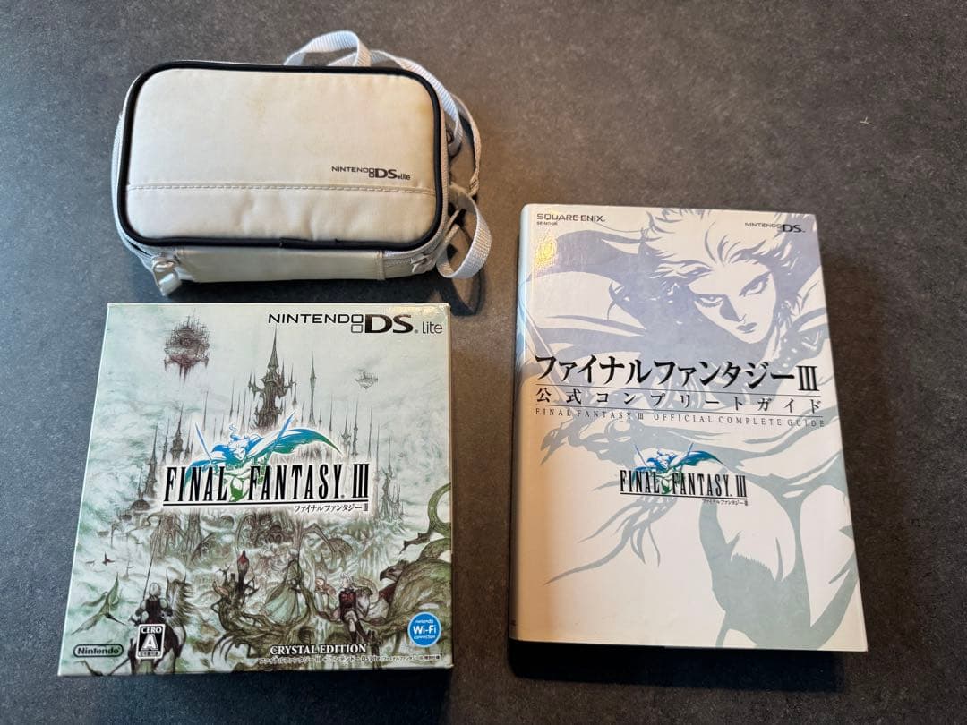 美品 NINTENDO DS LITE FF3 クリスタルエディション レア