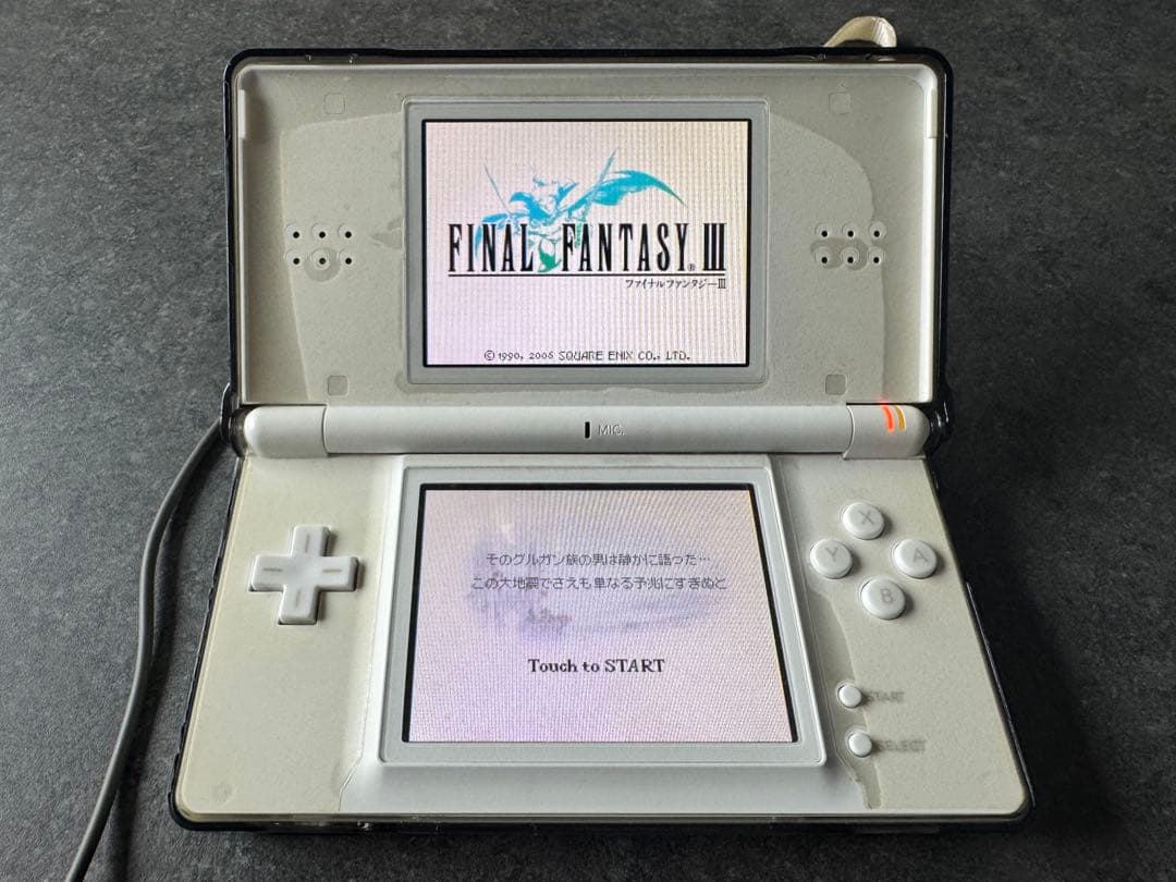 美品 NINTENDO DS LITE FF3 クリスタルエディション レア