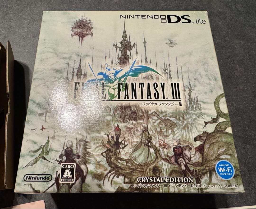 美品 NINTENDO DS LITE FF3 クリスタルエディション レア