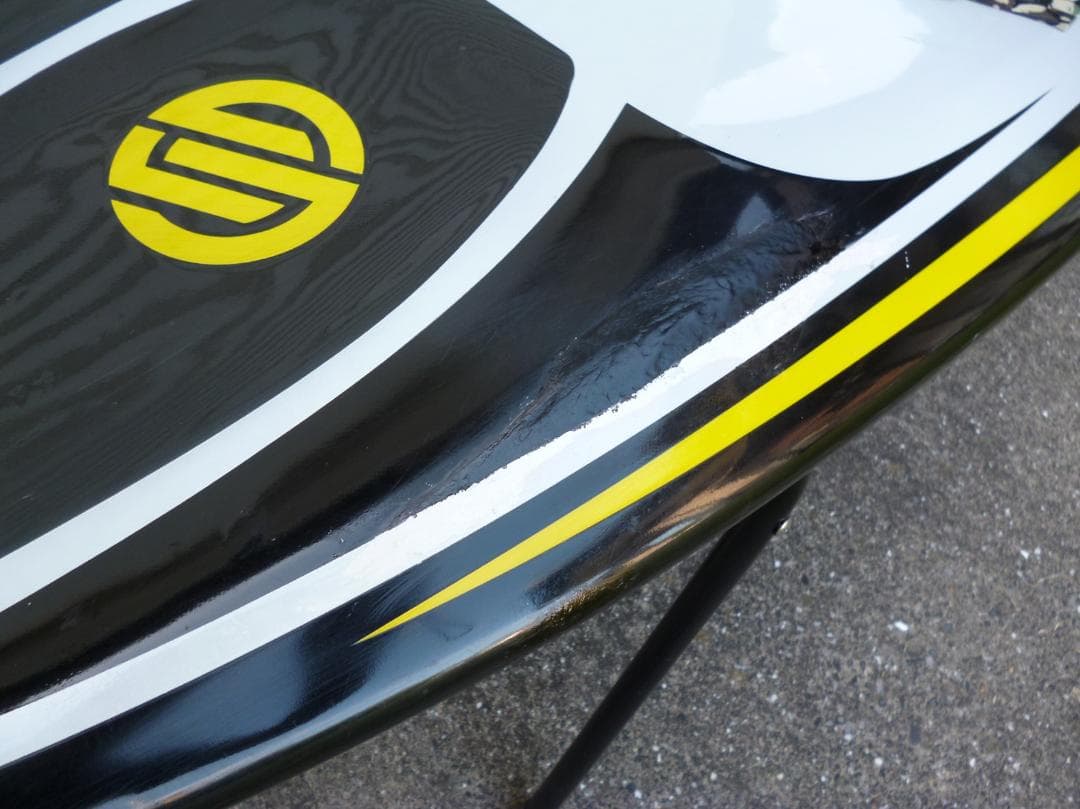 ま*ん様 サーフボード「サンタクルーズ」FANG Model ！５フィン 超浮力