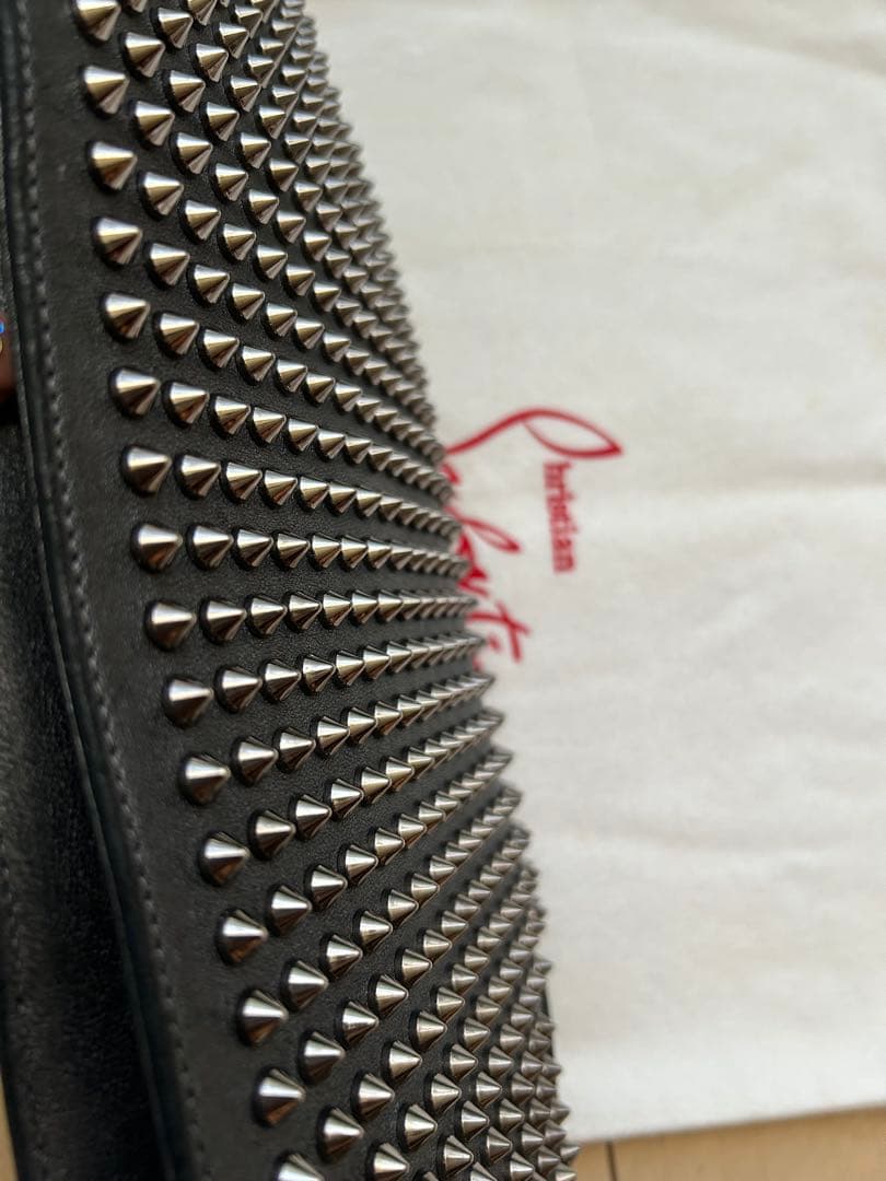 Christian Louboutin クラッチ　男女可　ショルダー斜めがけ