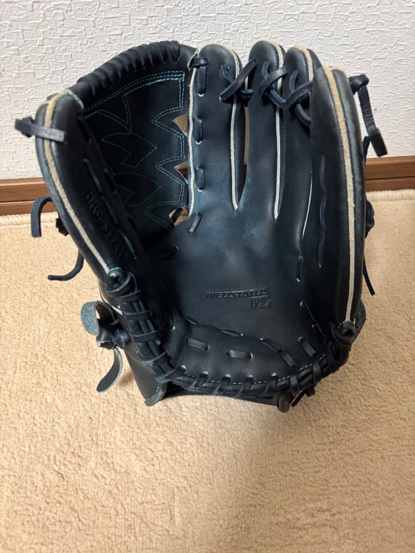 ZETTネオステイタス投手用グローブ