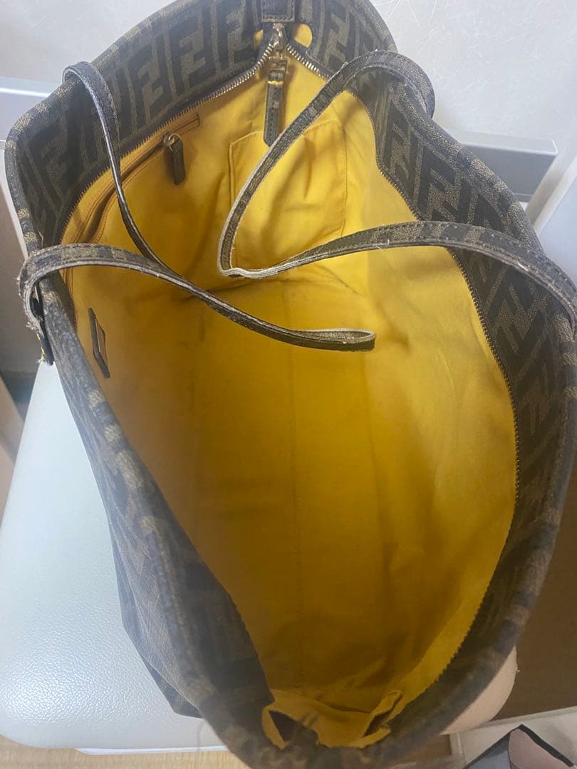 【本日最安値】FENDI 花柄刺繍 トートバッグ