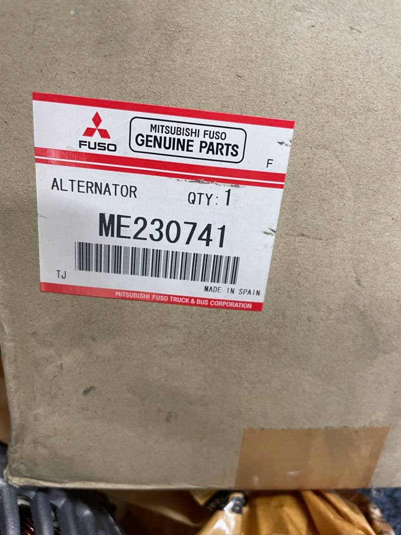 三菱ふそう オルタネーター ME230741