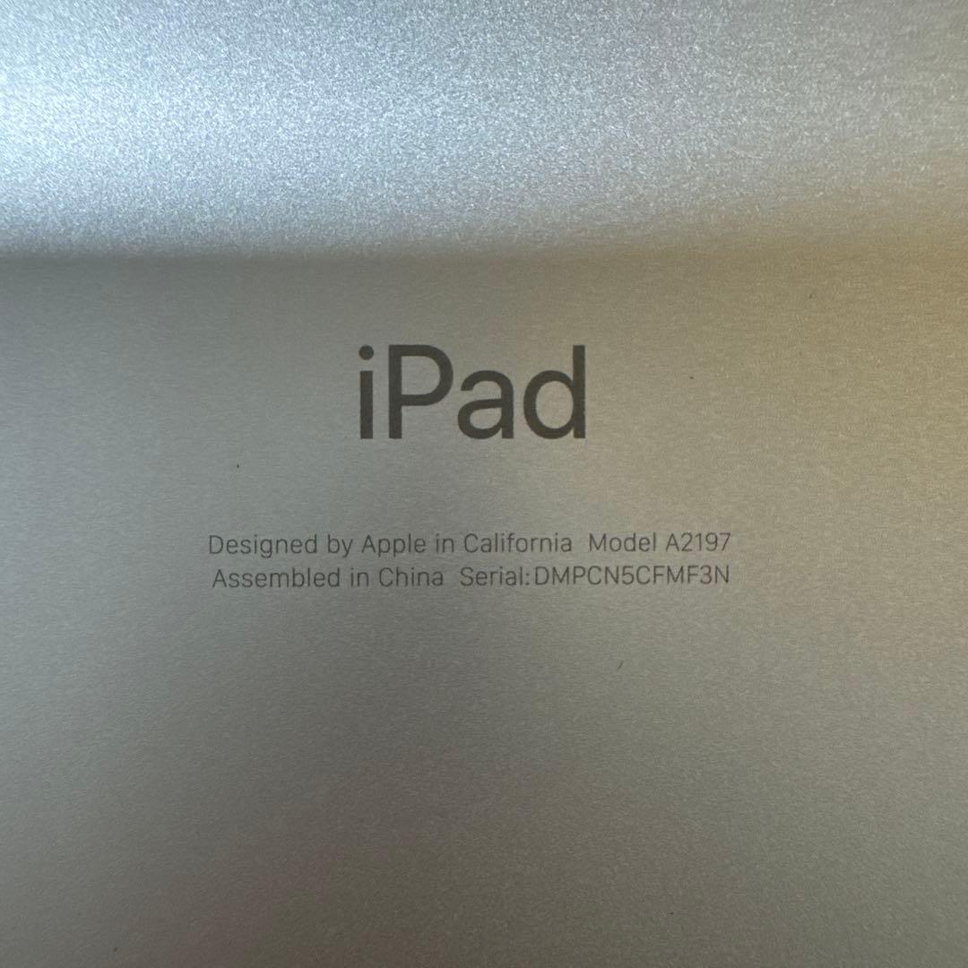 Apple iPad (第7世代) Wi-Fiモデル 32GB シルバー