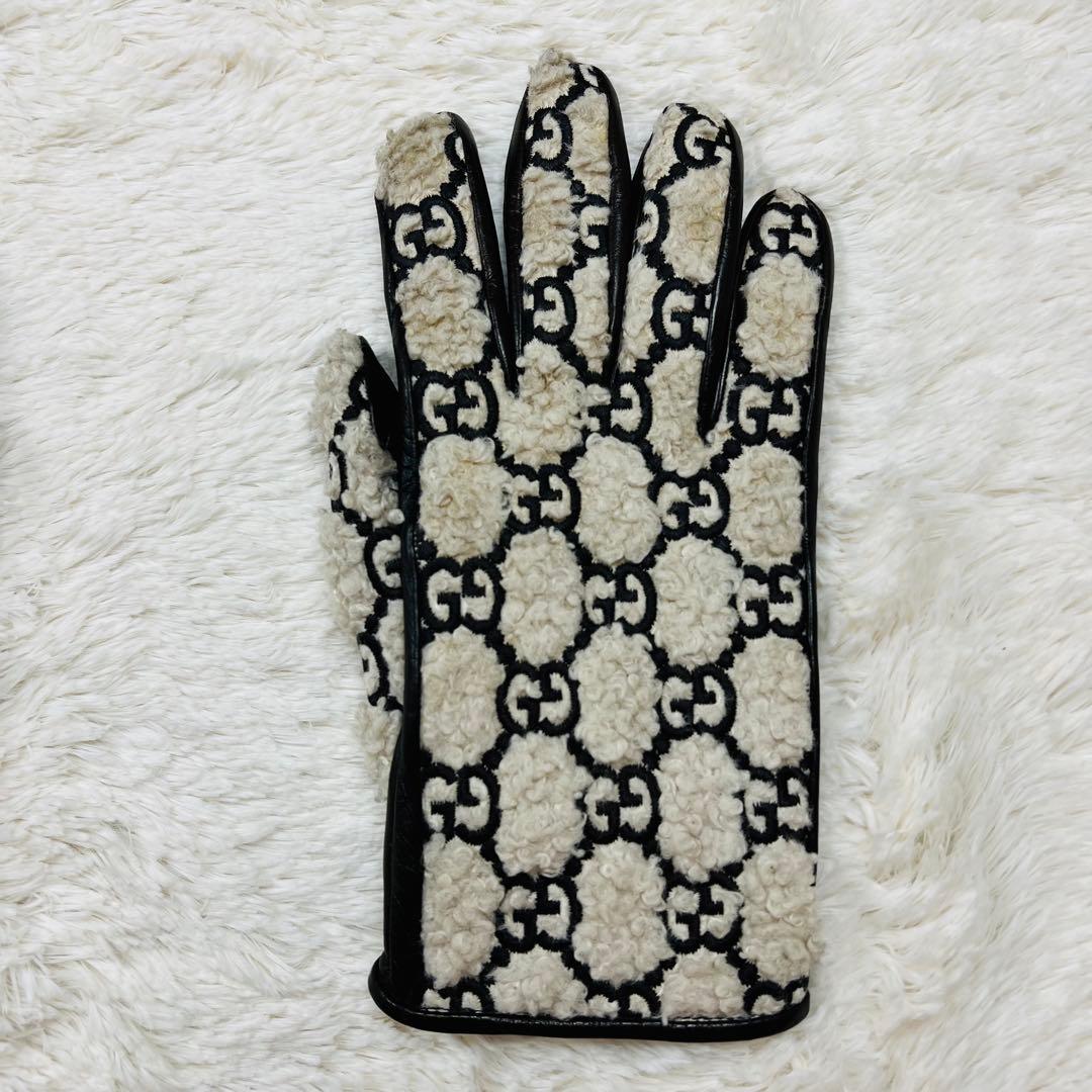⭐️希少⭐️グッチ　カーリー　ムートン手袋　ラムレザー　GGエンボス モノグラム