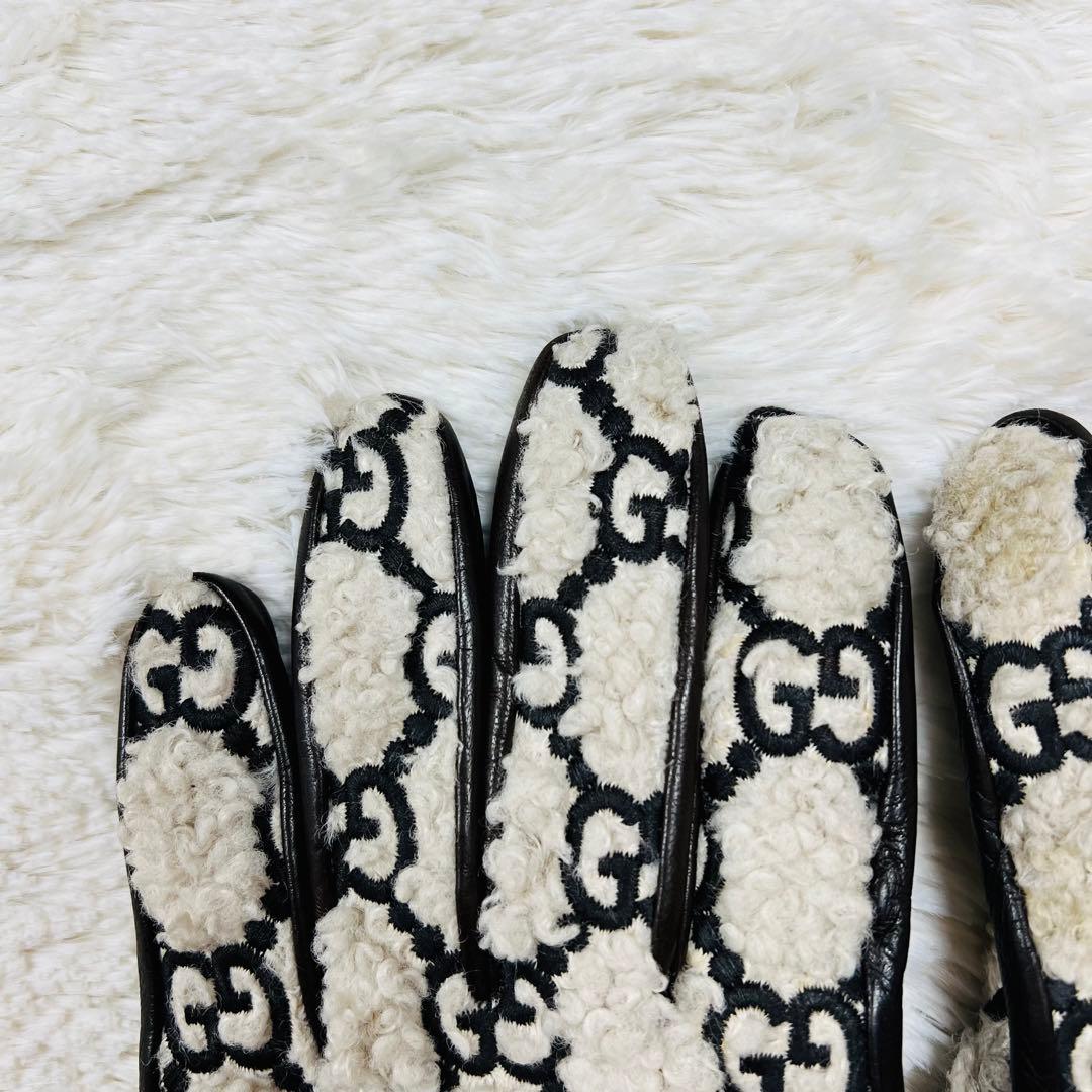 ⭐️希少⭐️グッチ　カーリー　ムートン手袋　ラムレザー　GGエンボス モノグラム