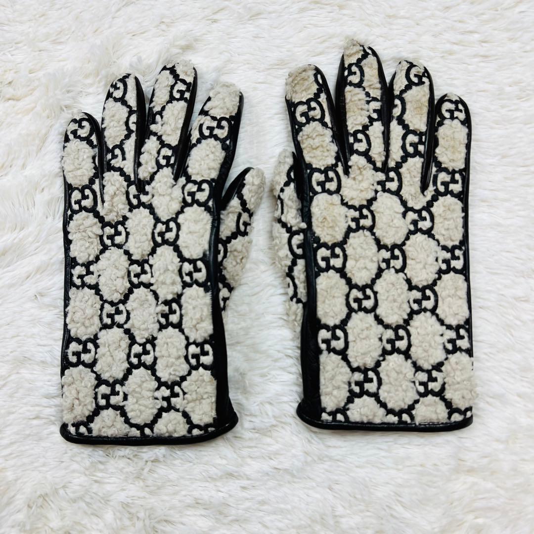 ⭐️希少⭐️グッチ　カーリー　ムートン手袋　ラムレザー　GGエンボス モノグラム