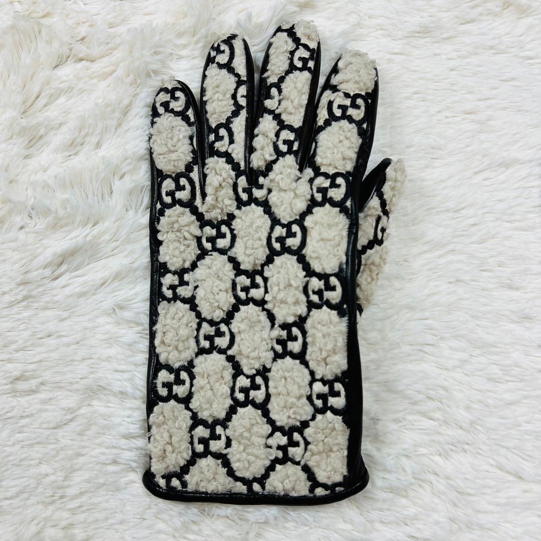 ⭐️希少⭐️グッチ　カーリー　ムートン手袋　ラムレザー　GGエンボス モノグラム