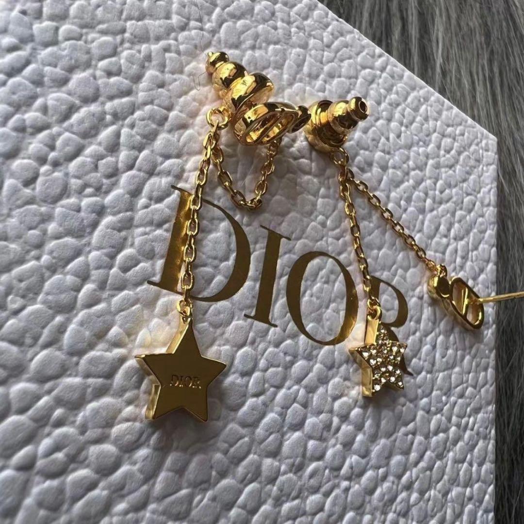 Diorディオール　PETITCDピアス　ゴールド　スター チェ