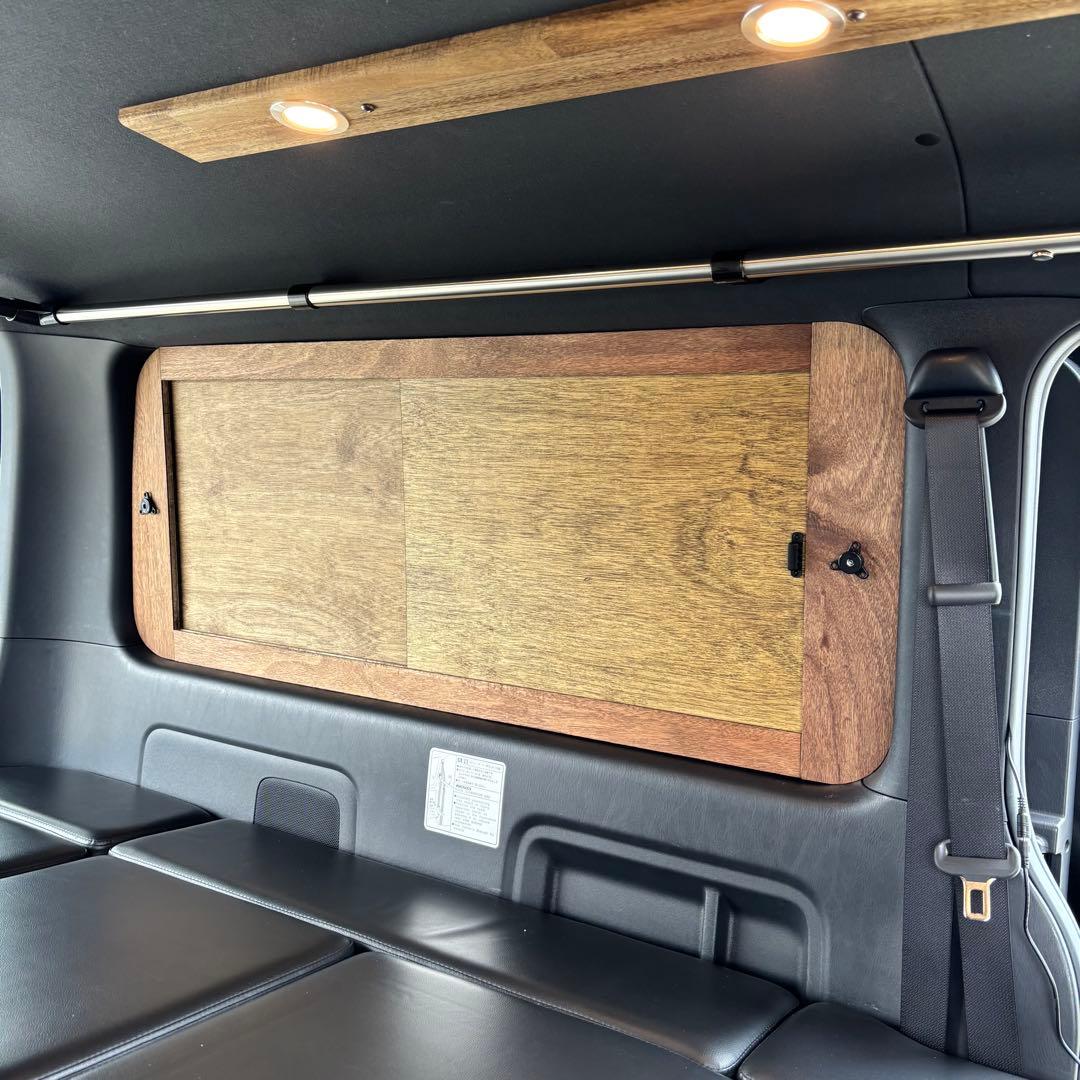 ハイエース 窓埋めパネル 開閉式 左右セット 断熱シート加工 エボニー