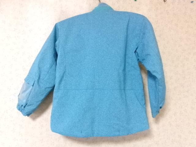 99319 デサント　スキーウエア　ジャケット　水色　140