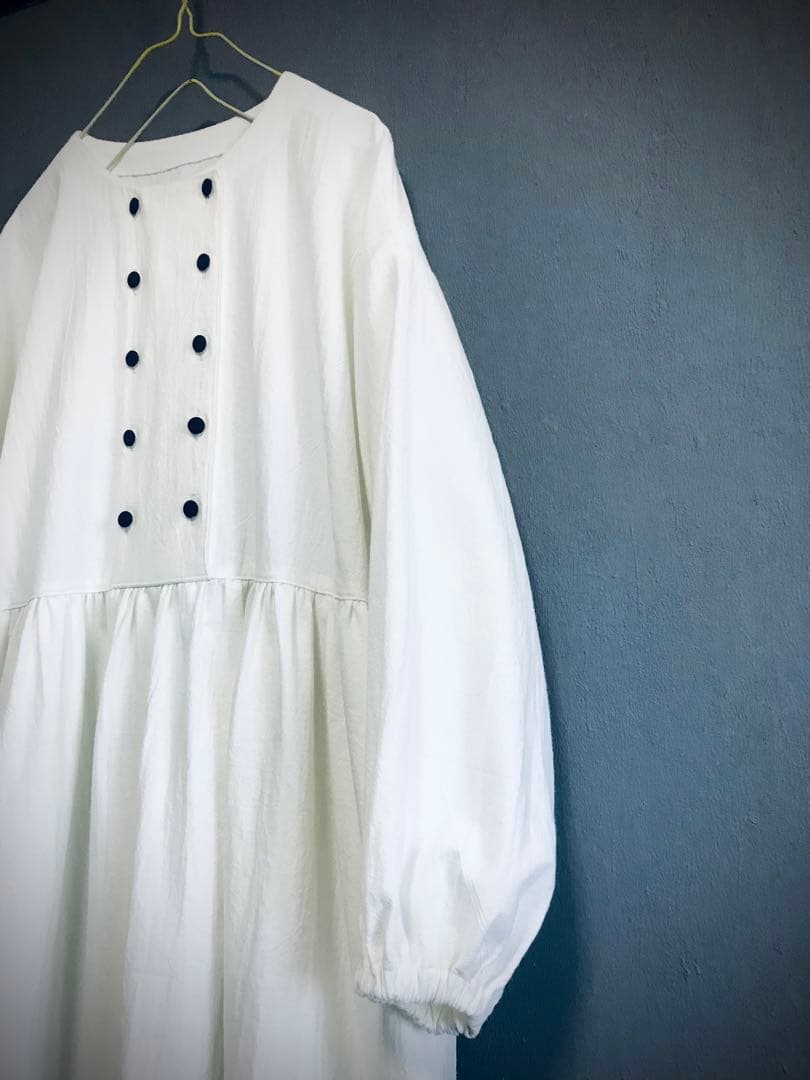 Wボタンギャザーワンピース　コットンリネン