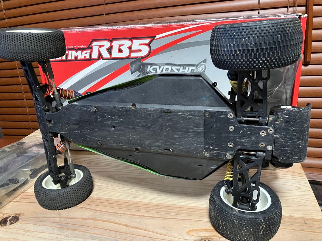 KYOSHO ULTIMA RB5 ホビーラジコン