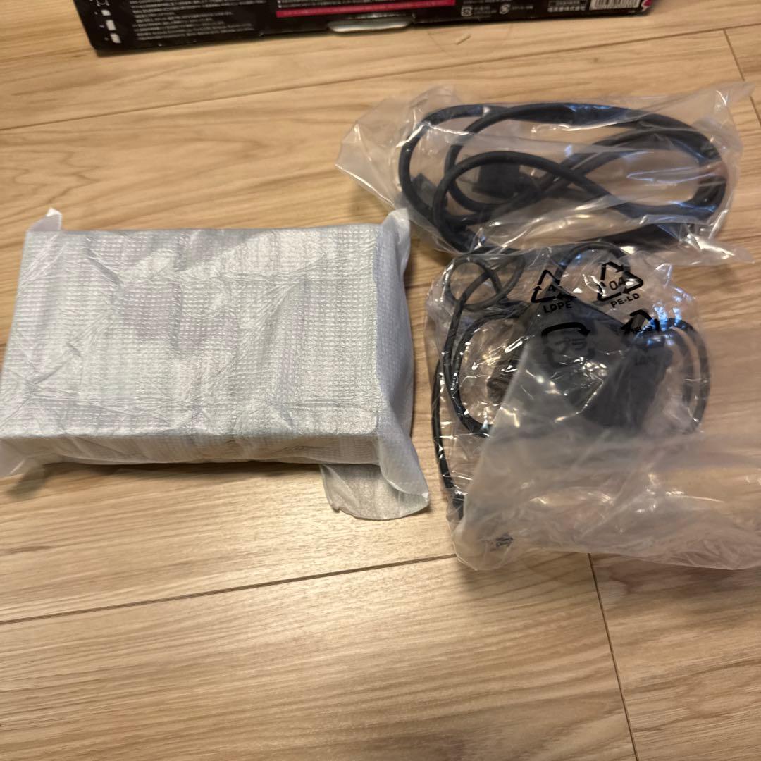 Nintendo Switch 本体セット 純正ケース・ハンドル2個・マリカ8付