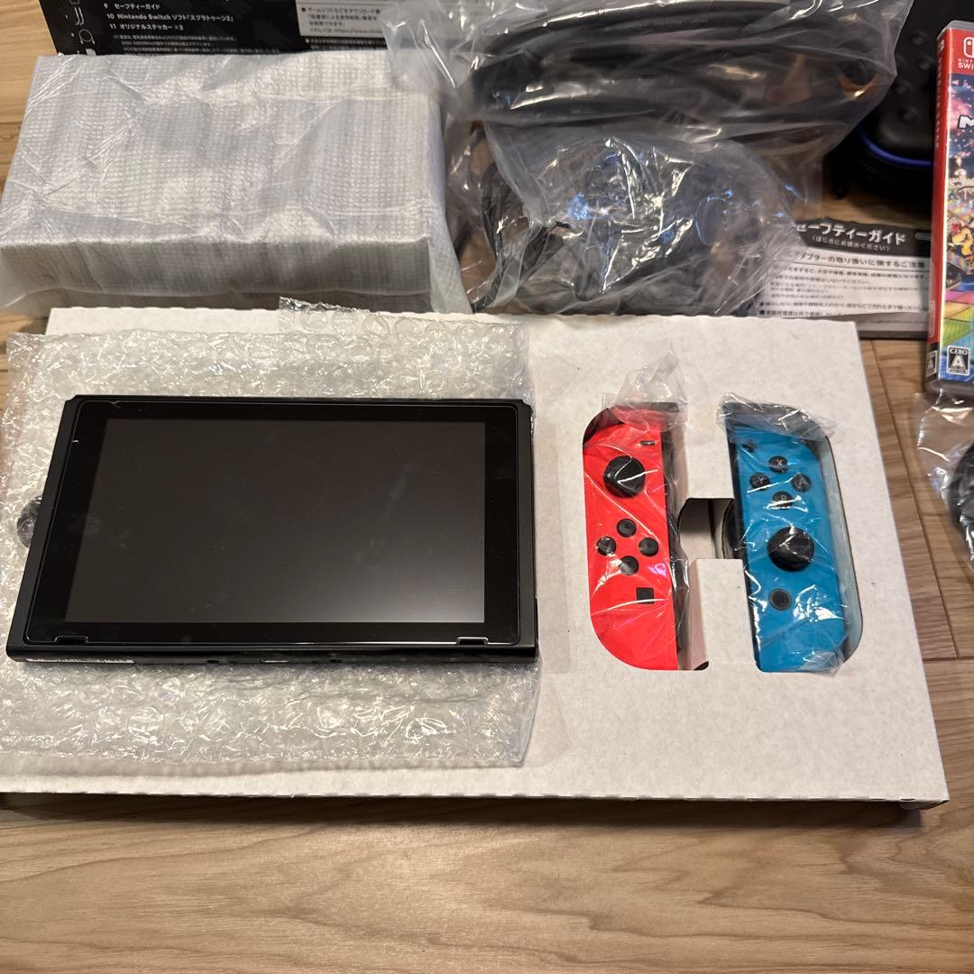 Nintendo Switch 本体セット 純正ケース・ハンドル2個・マリカ8付