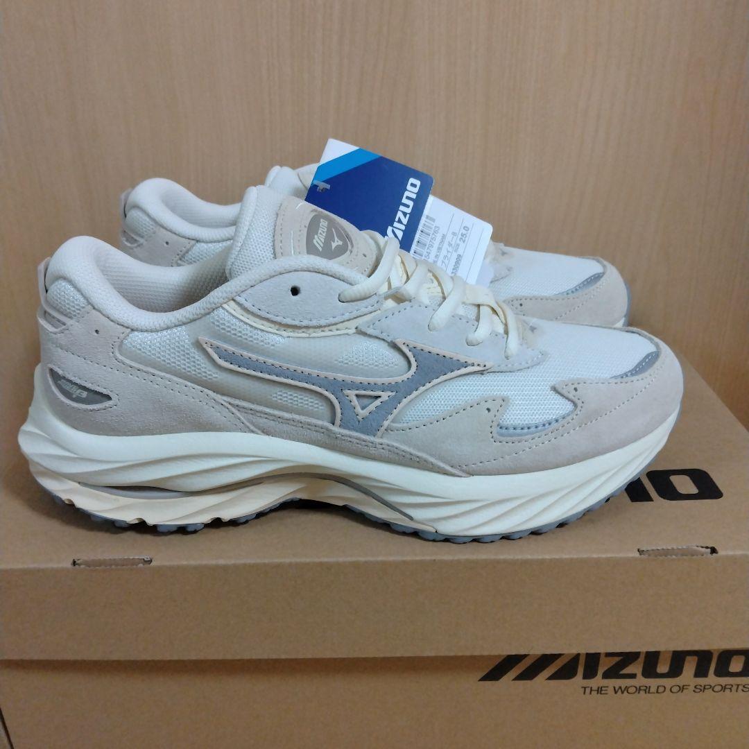 ミズノ WAVE RIDER β ウェーブライダー 25.0㎝ スニーカー