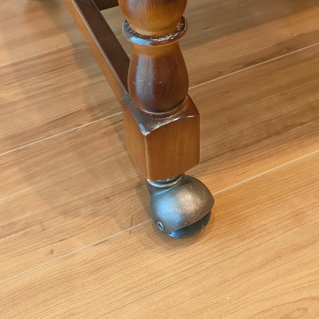 カリモク　コロニアル　アームチェア　クッション　キャスター付き②