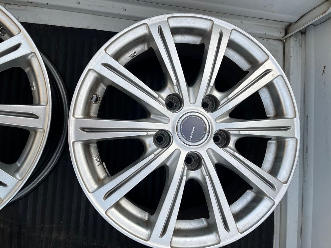 MiLLOUS 15インチ PCD114.3 5穴 6j +53