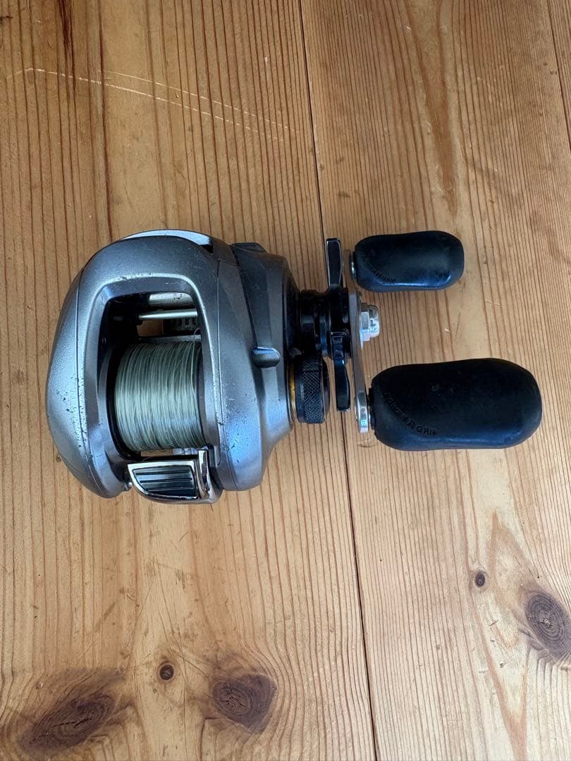 アルデバランMG シルバー ベイトリール