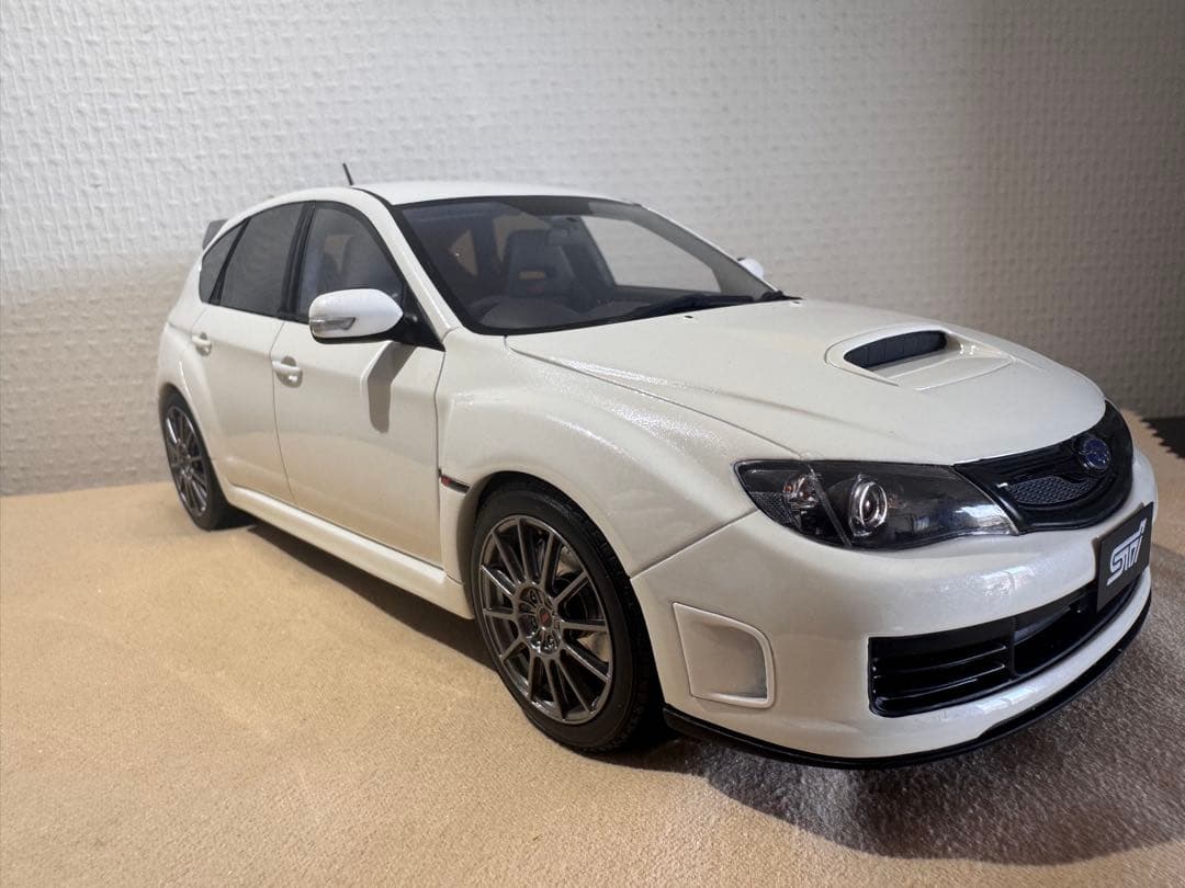 スバル WRX STI ホワイト ミニカー1/18