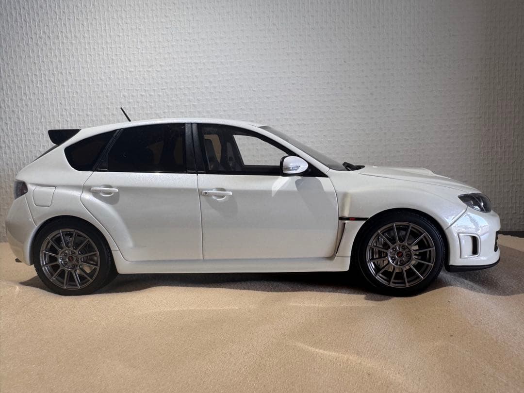 スバル WRX STI ホワイト ミニカー1/18
