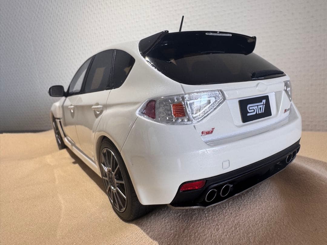 スバル WRX STI ホワイト ミニカー1/18