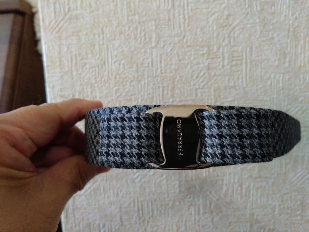 FERRAGAMO ハウンドトゥースカチューシャイタリア製新品未使用