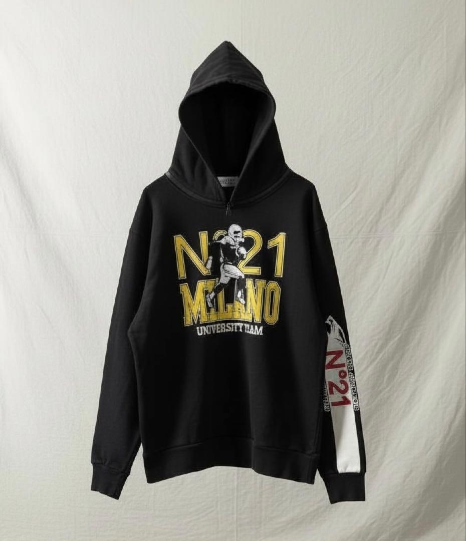 希少　N°21 ヌメロベントゥーノ　パーカー　黒　14 アメフト