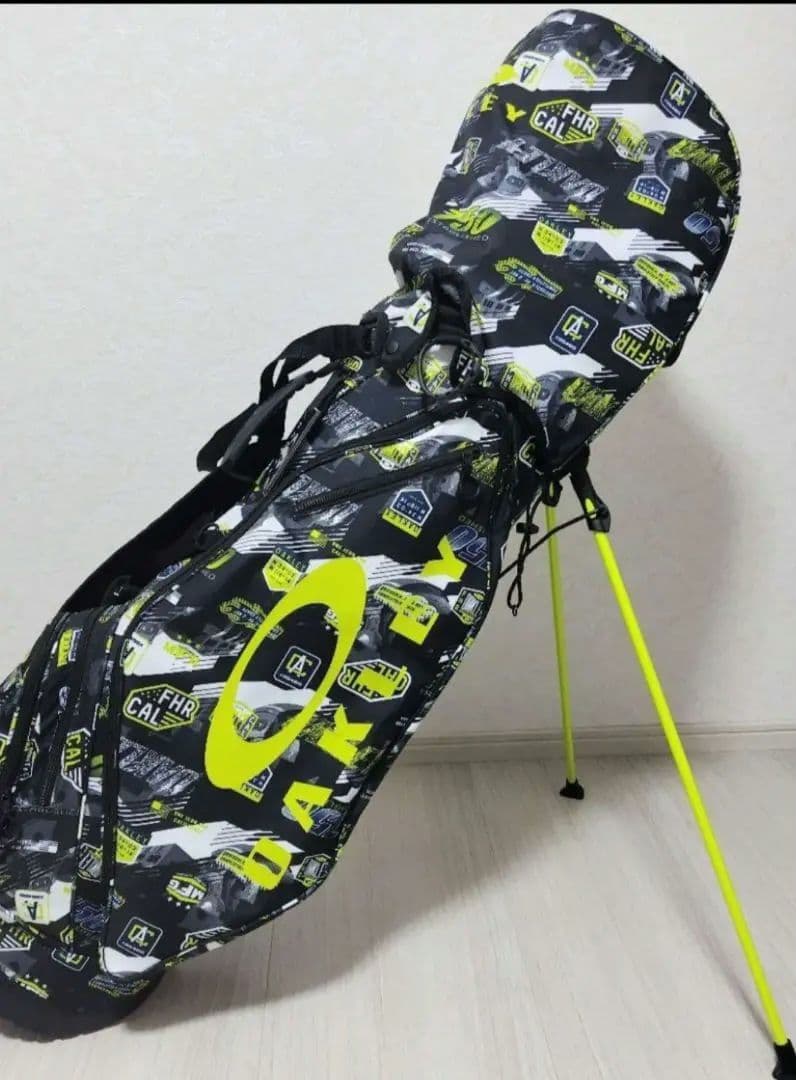 OAKLEY スタンド型キャディバッグ 黒/黄