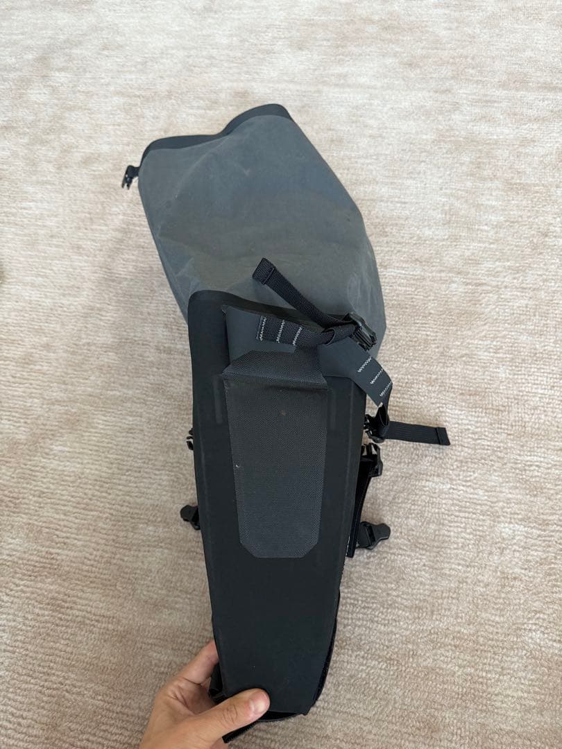 APIDURA バックカントリーサドルバッグ　10L 中古