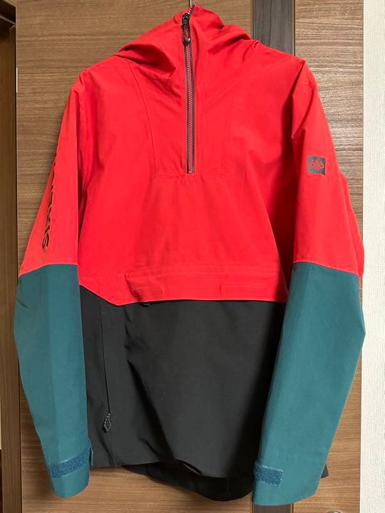 686 GLCR アノラック 春まで使える Mサイズ　中古