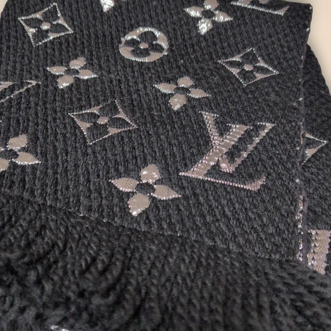 LOUIS VUITTON　マフラー
