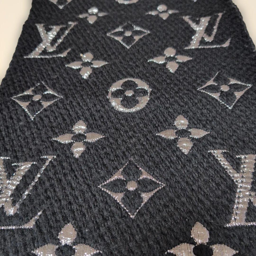 LOUIS VUITTON　マフラー