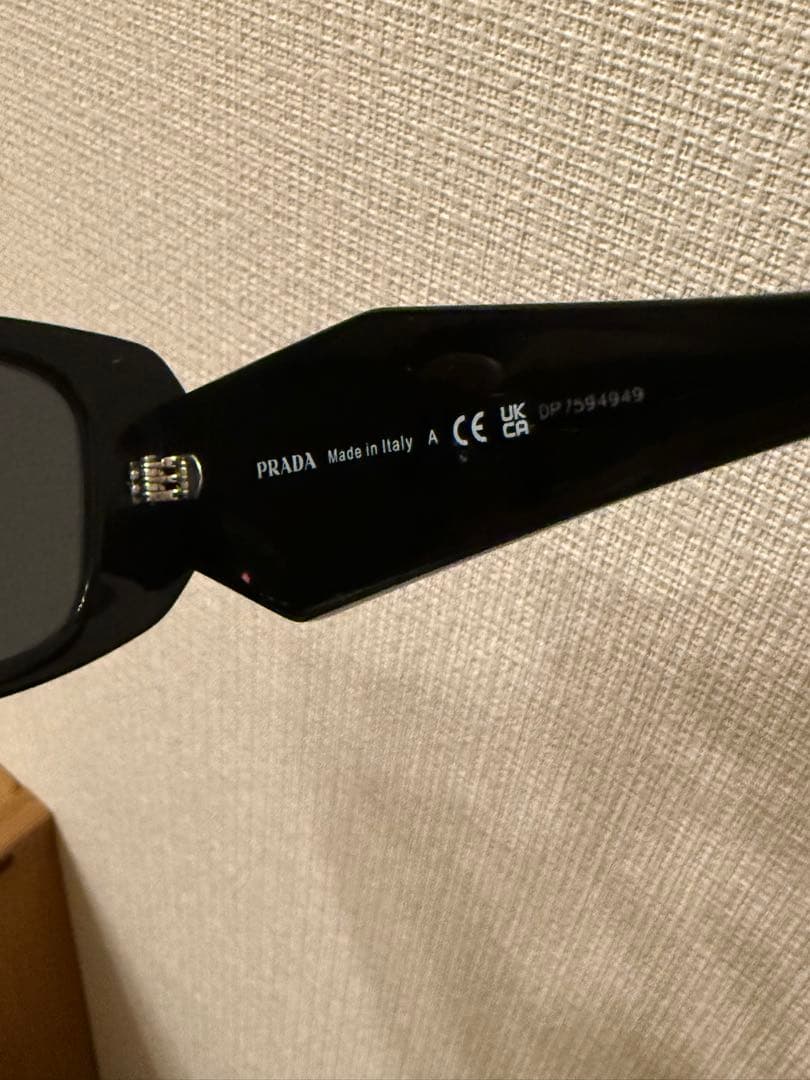 Prada Symbole sunglasses スクエアサングラス ロゴ