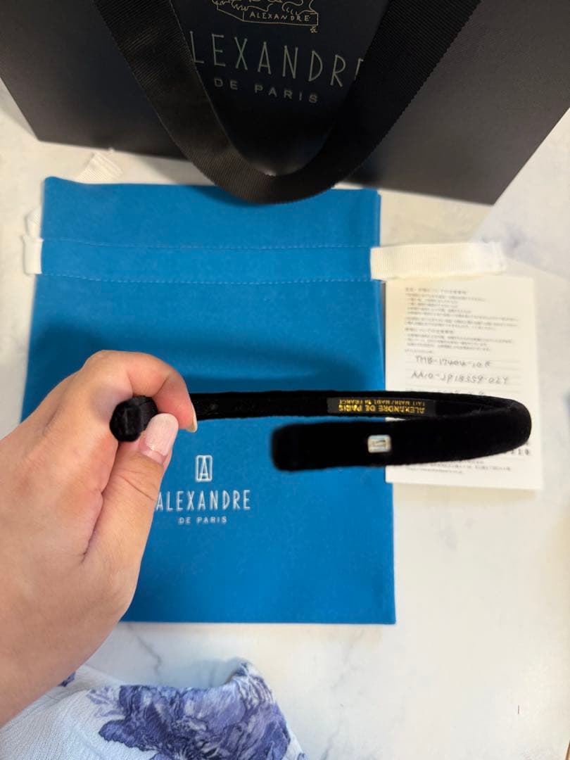 【美品】アレクサンドルドゥパリ　ベロアカチューシャ　 ブラック