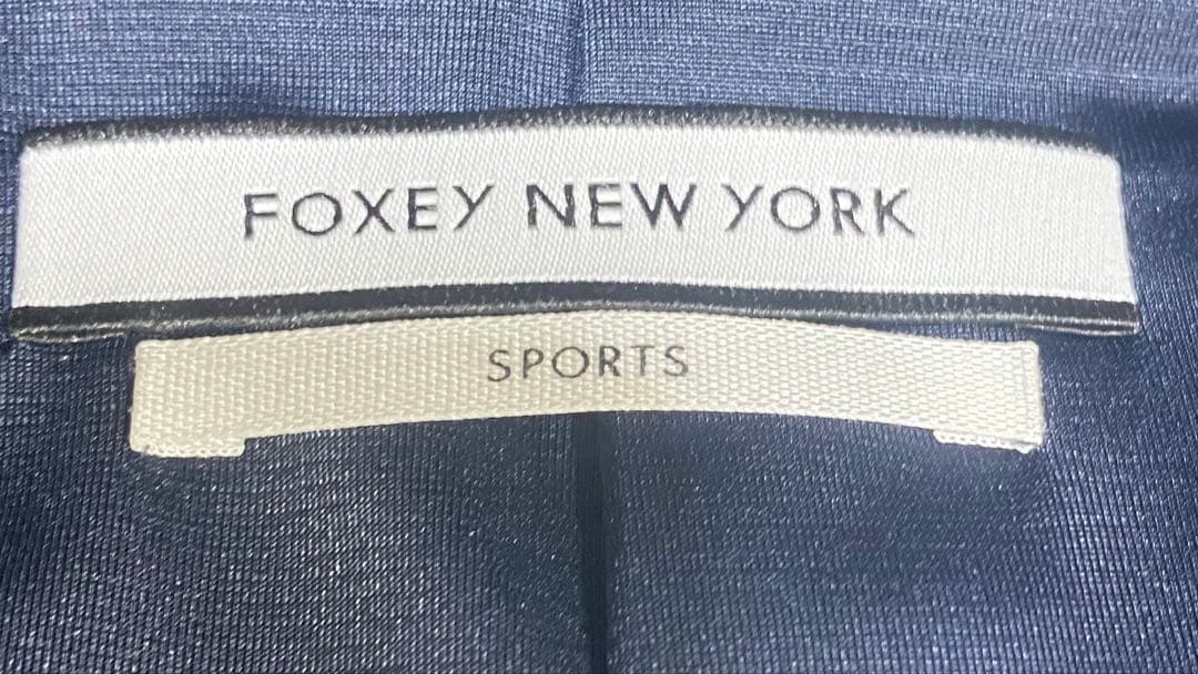 フォクシー 首元ロゴ ブルゾン クロップドトラックジャケット ネイビー38