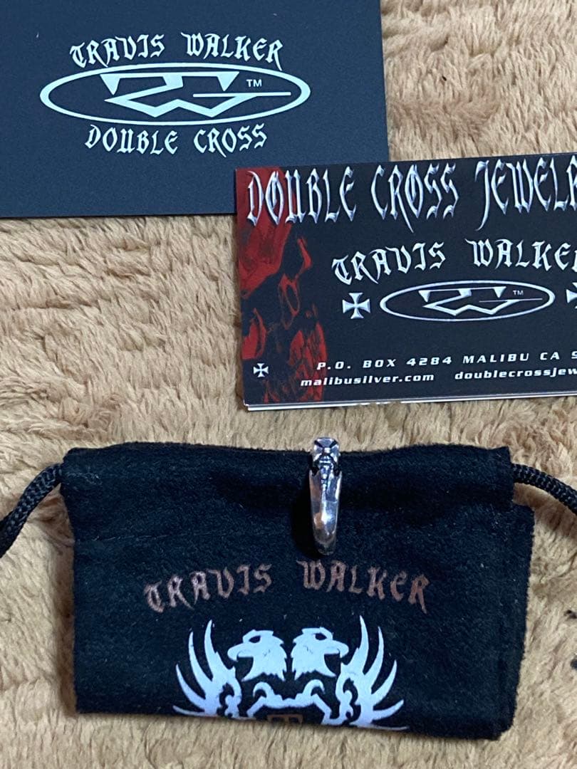 トラビスワーカー シングルクロスフープ ピアス 18金ポスト ギャランティカード