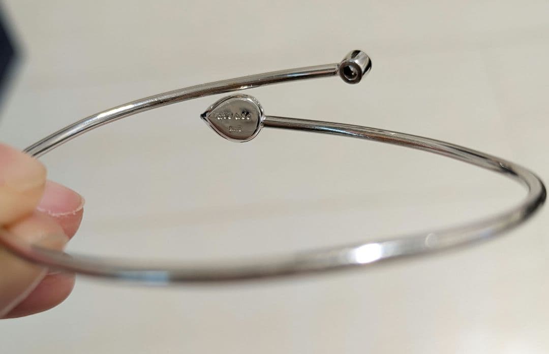 バングル　0.3ct、0.19ct