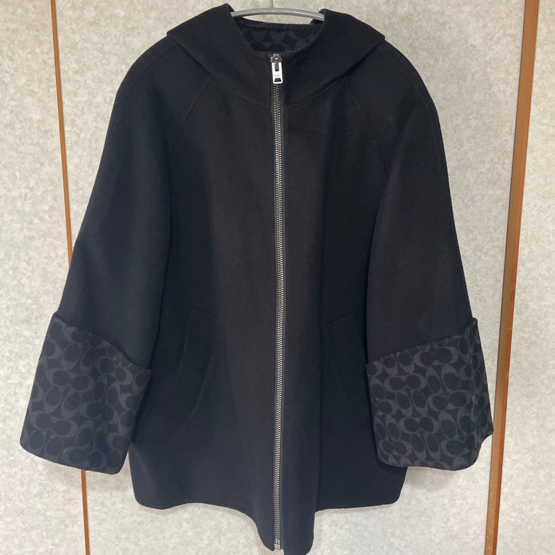 coach コート　新品未使用 フード付き　黒ポンチョ Ｍ