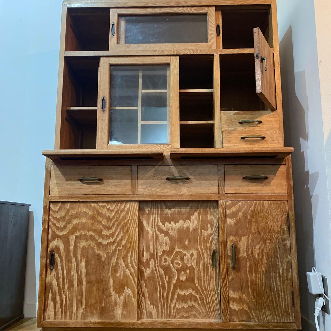 《値下げしました》昭和レトロ　アンティーク木製収納棚 ガラス扉付き