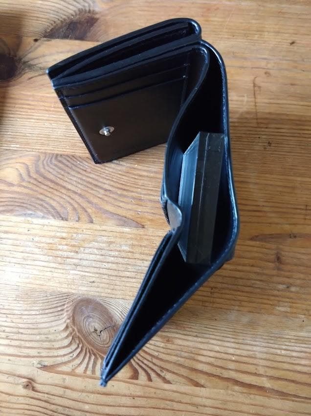 しょう　BOTTEGA VENETA 三つ折り財布 ブラック