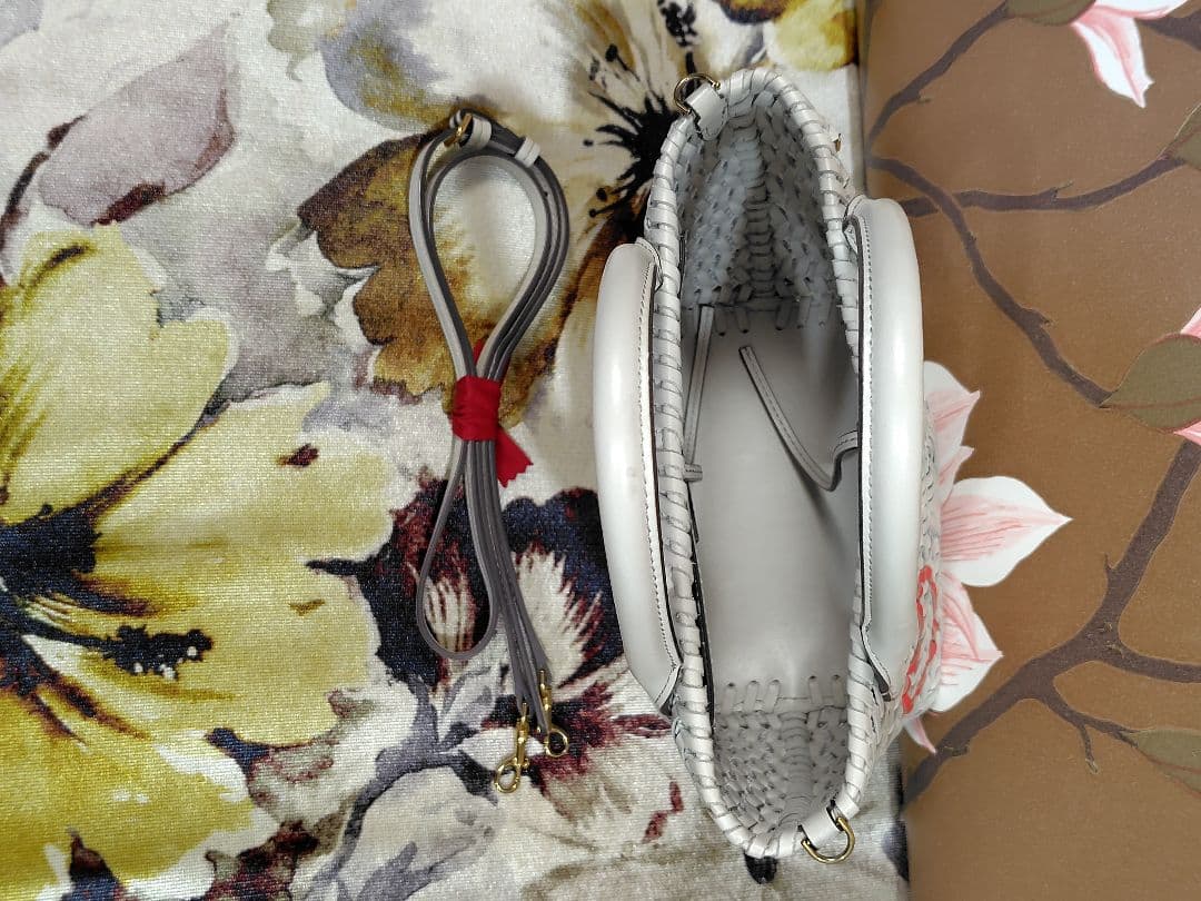 【美品】アニヤハインドマーチ2WAYニーソン★白バッグかごバック★エコバッグ付き