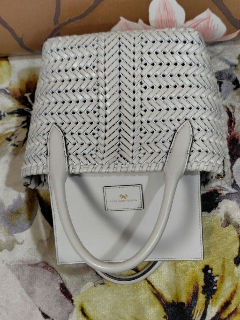 【美品】アニヤハインドマーチ2WAYニーソン★白バッグかごバック★エコバッグ付き