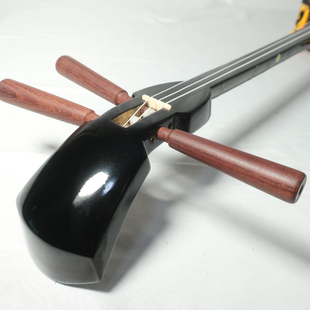 沖縄三線 ケース付 爪 予備弦 付属 和楽器