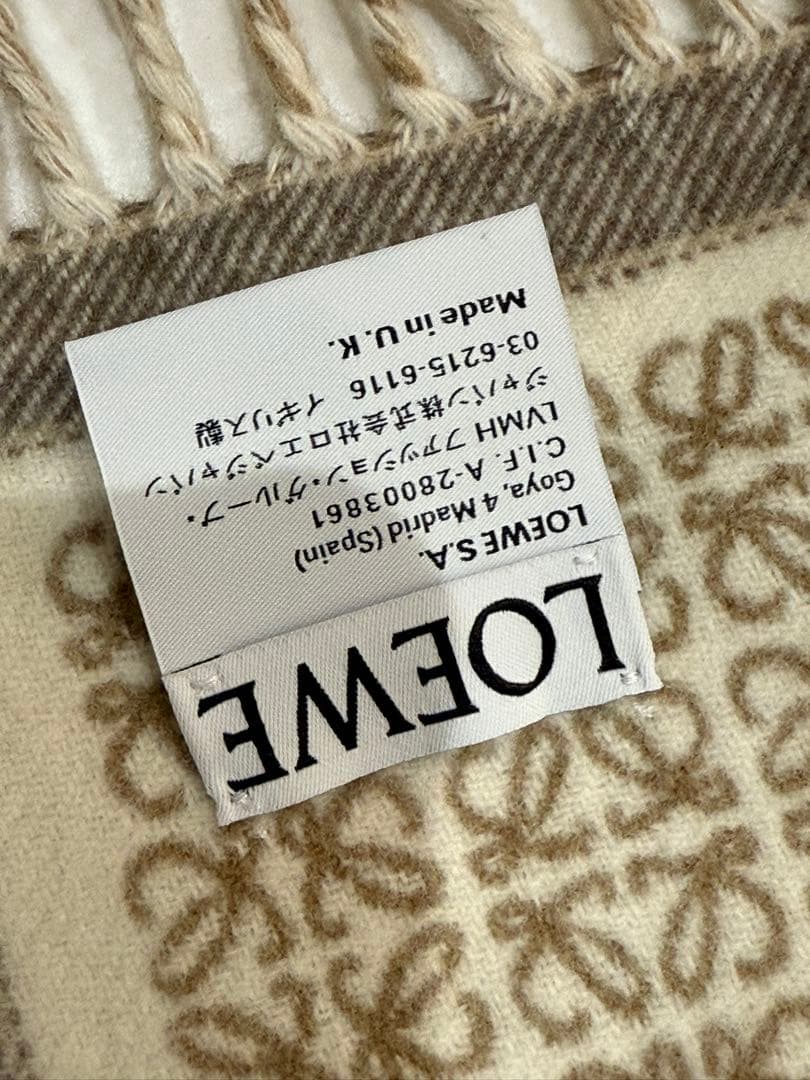 LOEWE マフラー　未使用❤️