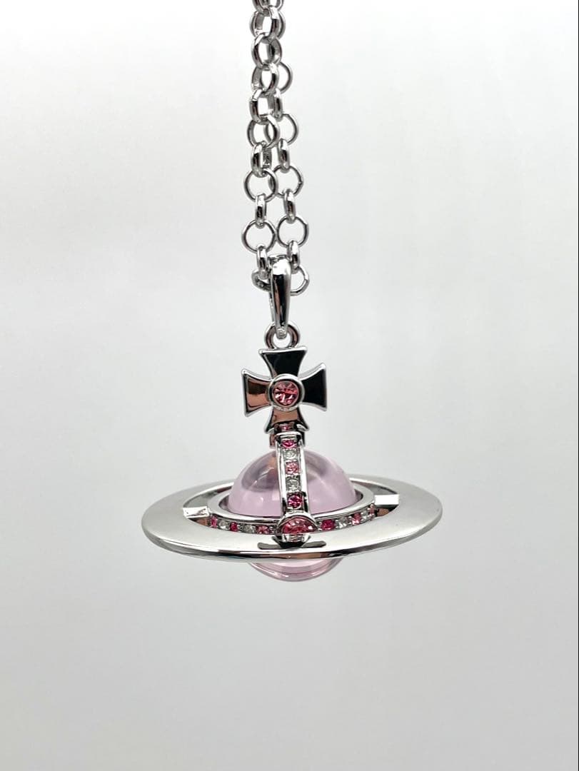 ヴィヴィアン スモールオーブネックレス ピンク