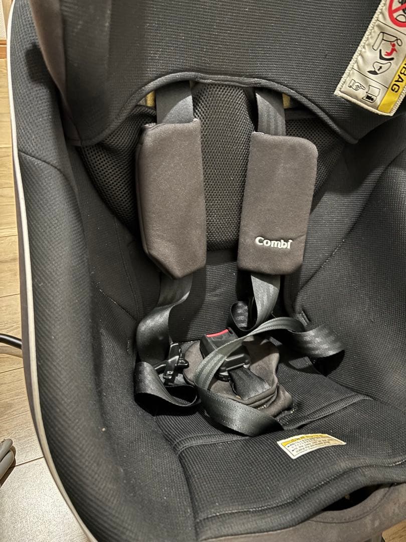 combi　チャイルドシート