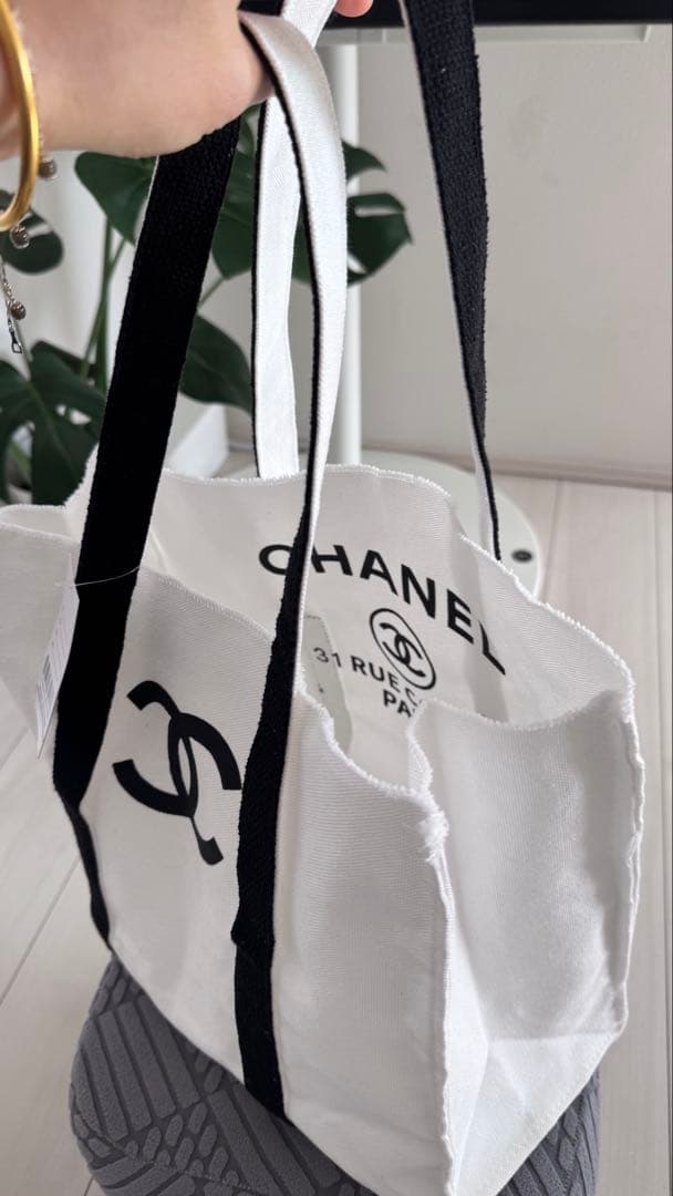 CHANEL キャンバストートバッグ ホワイト