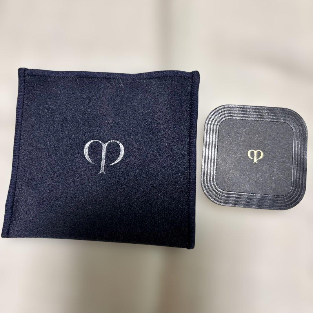 クレ・ド・ポーボーテ　プードルコンパクトサンシェルn